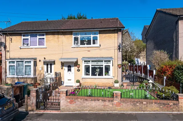 Halliwell Road, Prestwich, M25, photo 1