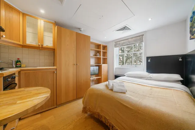 Cartwright Gardens, Bloomsbury, WC1H, photo 1