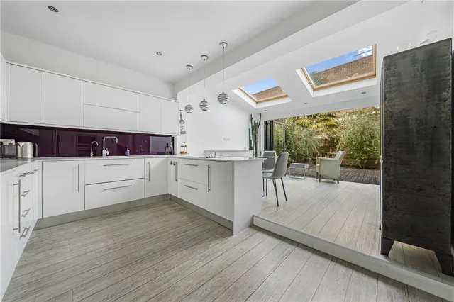Springfield Road, Teddington, TW11, photo 3