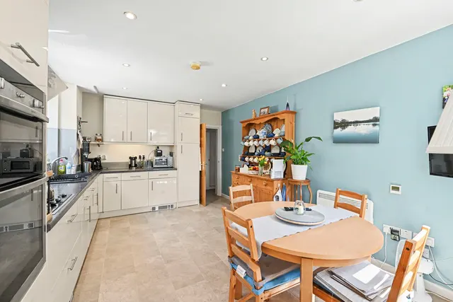 Meadow Close, Tring, HP23, photo 3