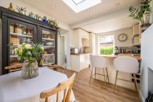 Photo 2 — Sellincourt Road, London, SW17