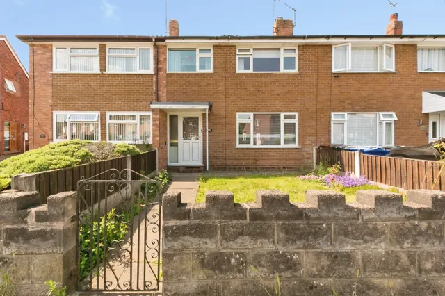 Bentley Road, Uttoxeter, photo 1
