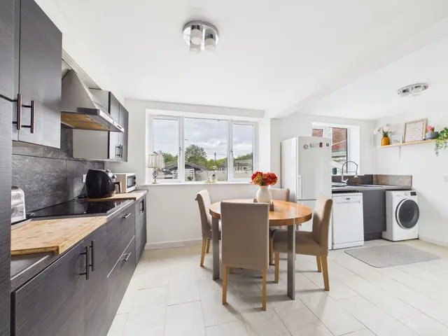 Lynwood Avenue, Woodlesford, LS26, photo 2