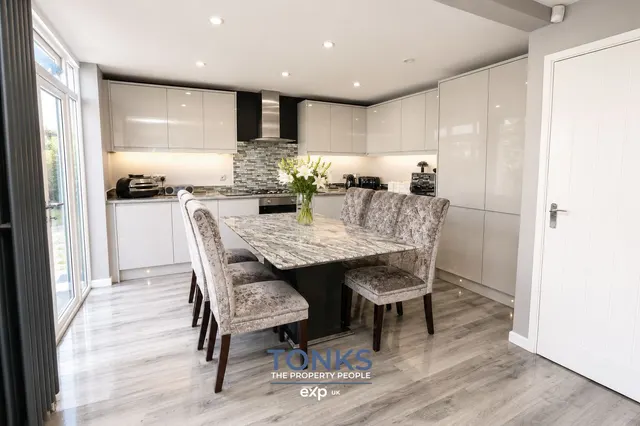 Manor Abbey Road, Halesowen, B62, photo 2