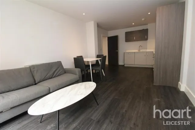 Aria Apartments, LE1, photo 2