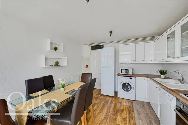 Gale Close, Mitcham, CR4, photo 2