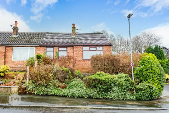 Links Road, Bolton, BL2 4EN, photo 1