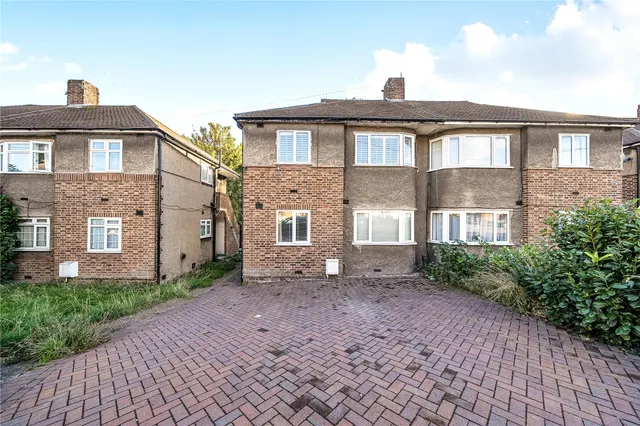 Eversley Avenue, Bexleyheath, DA7, photo 1