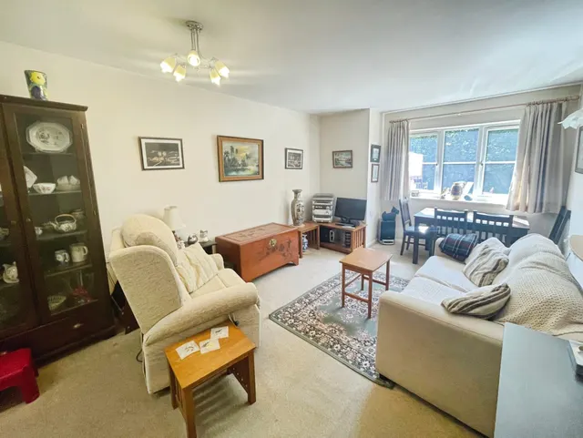 Photo 2 — Oakfields, Lychpit, Basingstoke, Basingstoke, RG24 8TL