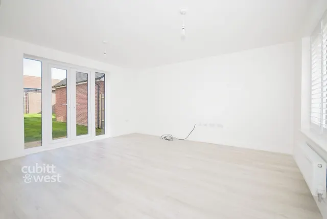 Everett Gardens, Eastergate, PO20, photo 3