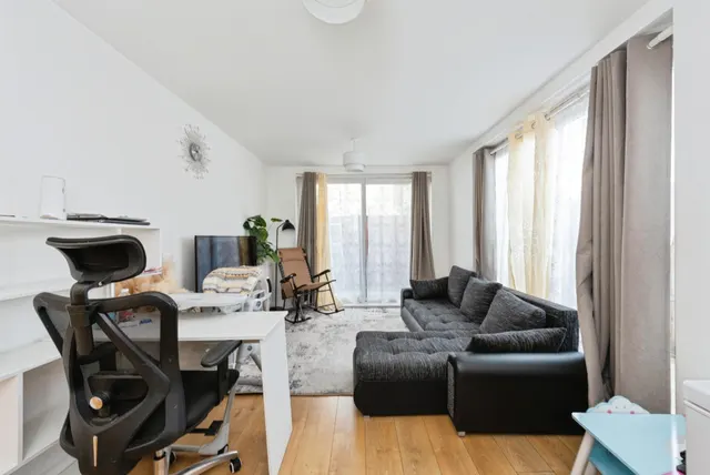 Wooldridge Close, Feltham, TW14, photo 3