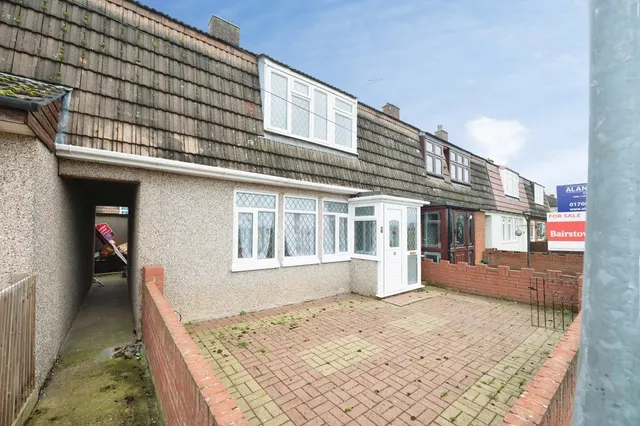 Chigwell View, Romford, RM5, photo 1