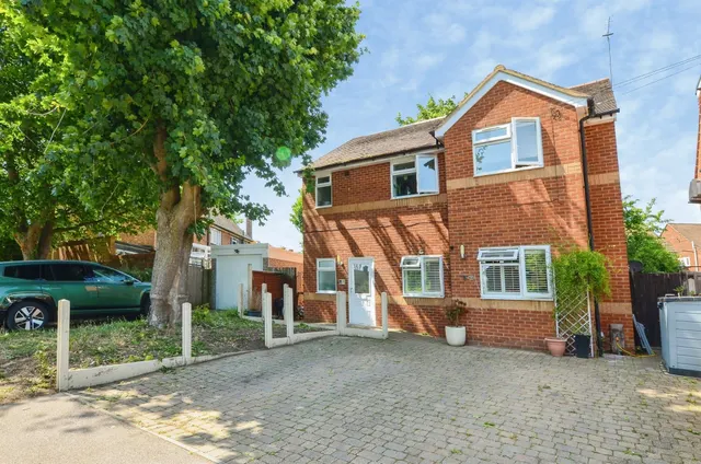 Cobb Green, WATFORD, photo 1