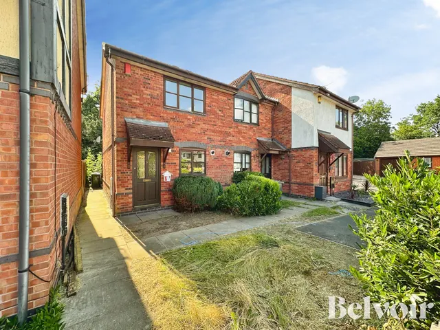 Grantown Grove, Turnberry Estate, Walsall, WS3, photo 1