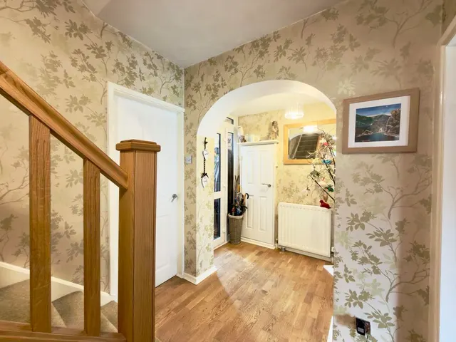 For SaleAlderbank, Horwich, photo 2