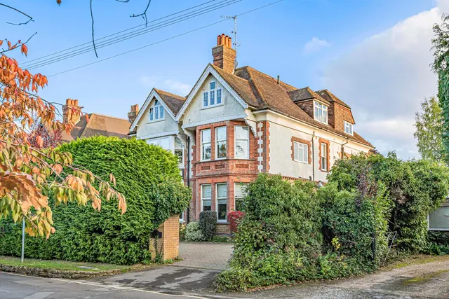 Busbridge Lane, Godalming, GU7, photo 1