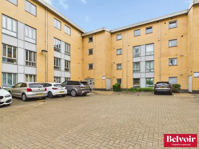 Photo 3 — Hill Road South, Chelmsford, Essex, CM2