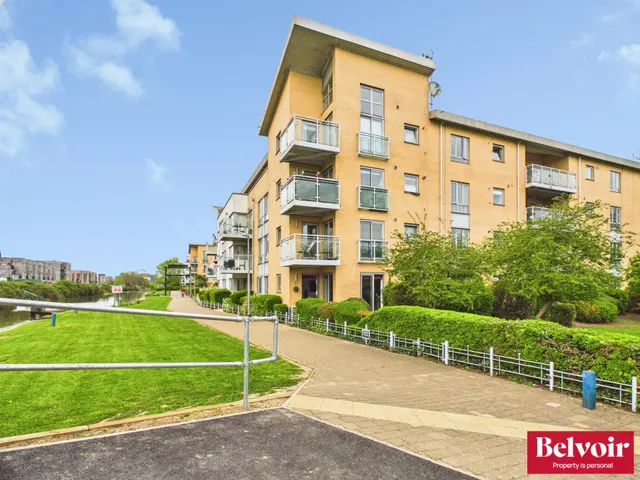 Photo 2 — Hill Road South, Chelmsford, Essex, CM2