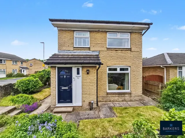 Hodgson Lane, Drighlington BD11 1BN, photo 1