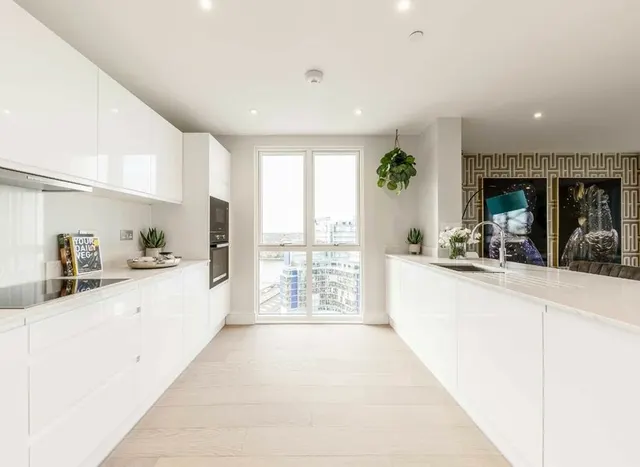 Photo 2 — Yelverton Road, Vision Point, SW11