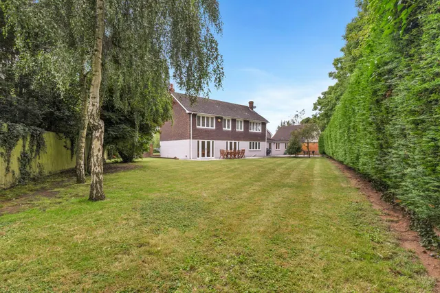 Roses Close, Cublington, LU7, photo 2