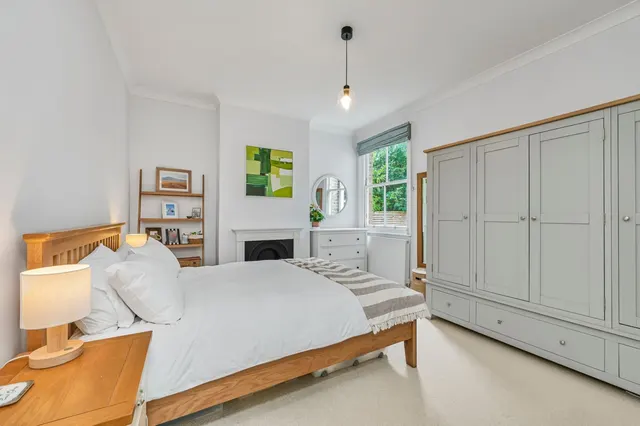 Photo 2 — Swaby Road, Earlsfield, London, SW18