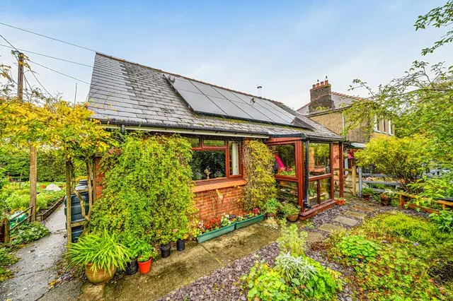 3 bedroom house, Cefn Gorwydd, Llangammarch Wells, LD4
