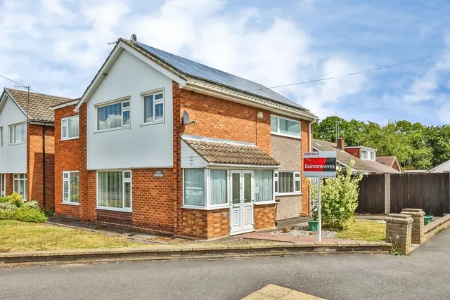 The Hollows, Silverdale, Nottingham, NG11, photo 1