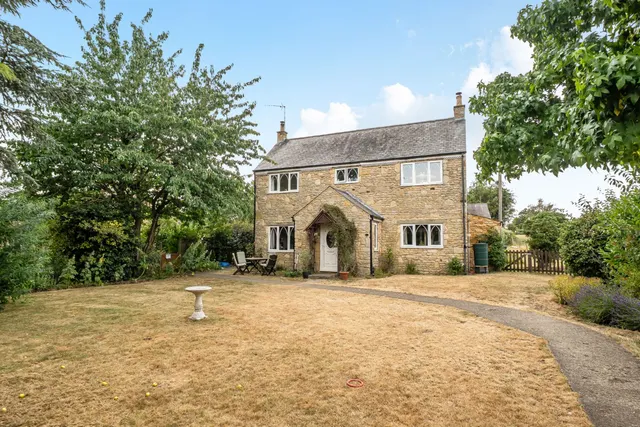 The Field, Aldwincle, NN14, photo 1