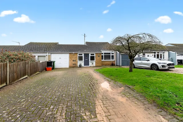 Photo 3 — Gaynesford, Basildon