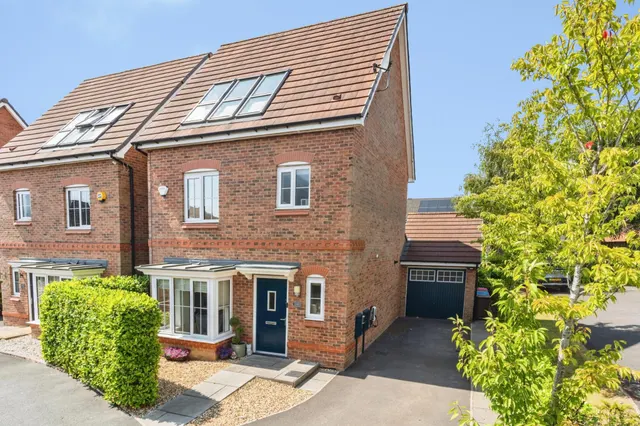 Thorne Crescent, Manchester, M28, photo 3