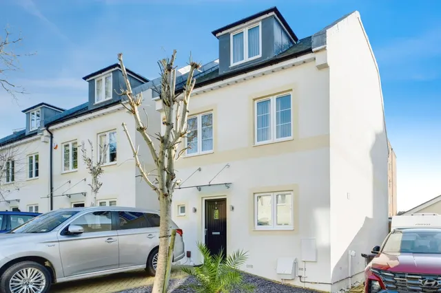 Park Close, Poole, BH15, photo 1