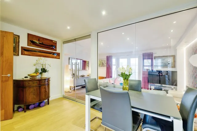 Park Close, Poole, BH15, photo 3