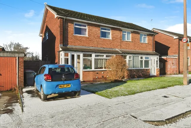 Deanscourt Avenue, Swinton, Manchester, Greater Manchester, M27, photo 1