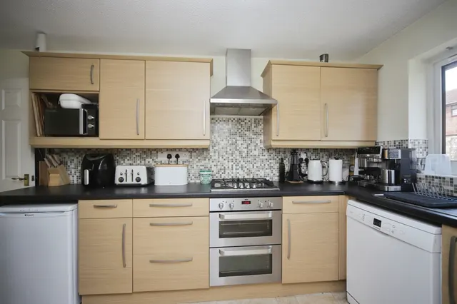 Photo 2 — Feversham Way, TAUNTON