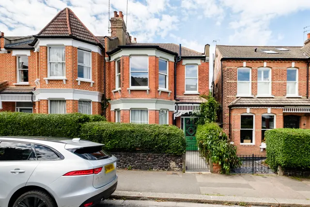 Greenham Road, London, N10, photo 1