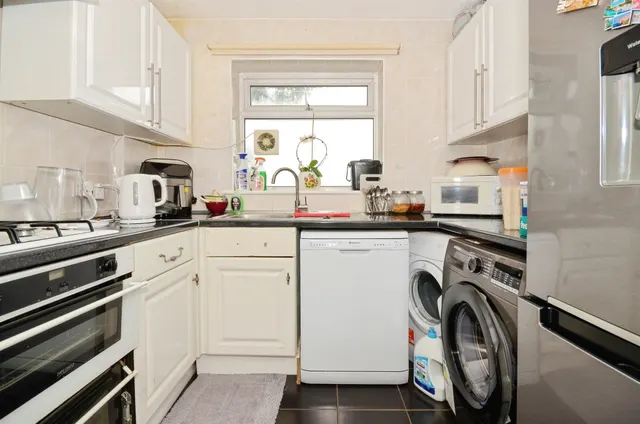 Hillfield Close, Harrow, HA2, photo 2