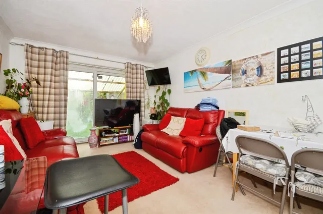 Hillfield Close, Harrow, HA2, photo 1