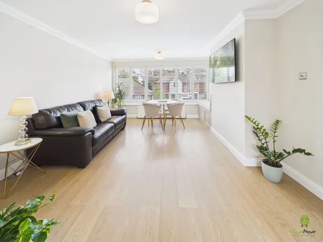 2 bedroom flat, Rosedene Court, Dartford, DA1