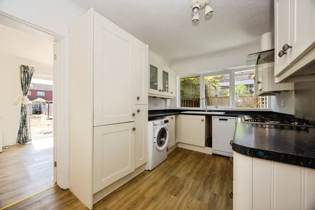 Woodlands Road, Guildford, GU1, photo 3