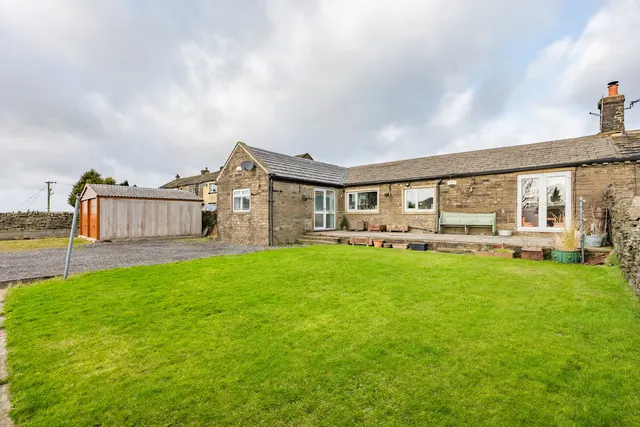 Moorside Fold, Mountain, BD13, photo 1