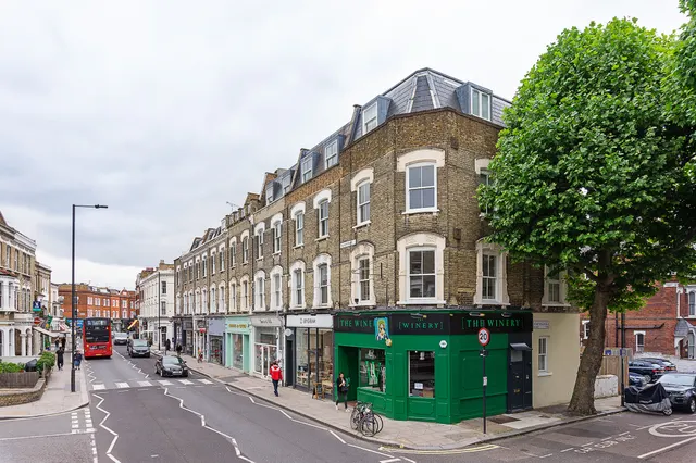 First Floor Flat, 797 Fulham Road, London, photo 1