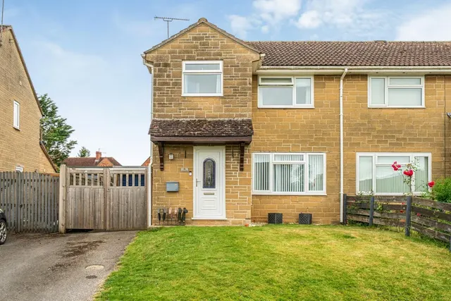 Henning Way, Milborne Port, DT9, photo 1