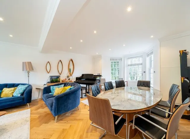 Photo 2 — Gurney Drive, Hampstead Garden Suburb, N2