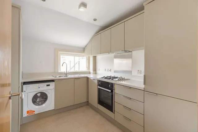 St. John's Road, London, SW11, photo 2