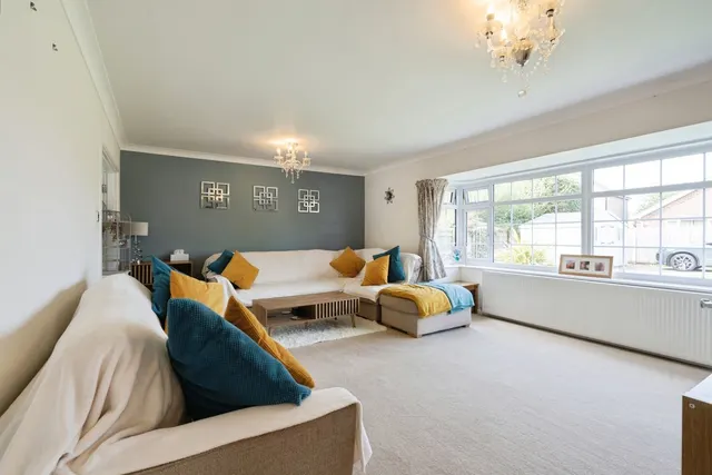 Dover Court, Hayling Island, PO11, photo 3