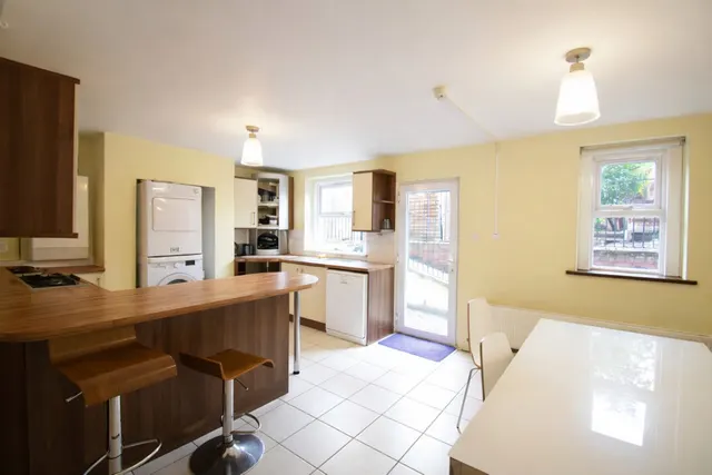 Photo 3 — Alexandra Road, Bedford