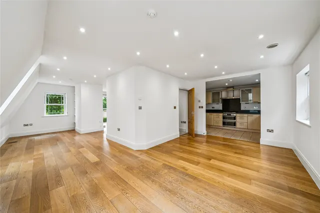 Barker Close, Kew, TW9, photo 2