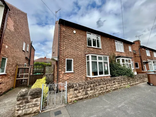Ednaston Road, Nottingham, NG7, photo 1