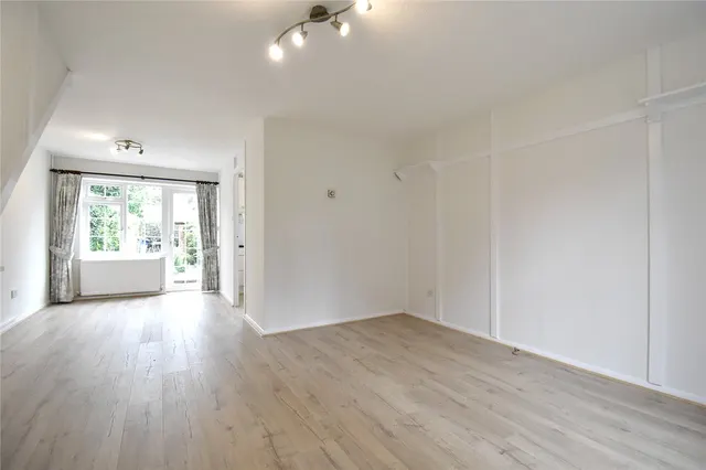 Gayton Close, Trumpington, CB2, photo 2